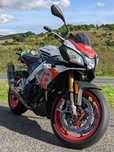 Aprilia Tuono V4 1100 Factory - Akrapovic + ECU Racing