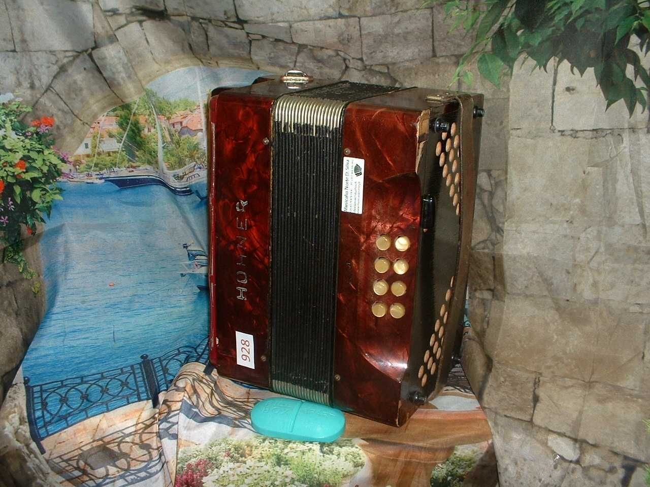 Concertina para venda N, 928