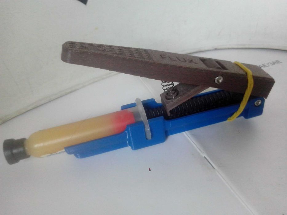 Экстрактор, диспенсер, дозатор для флюса или паяльной пасты