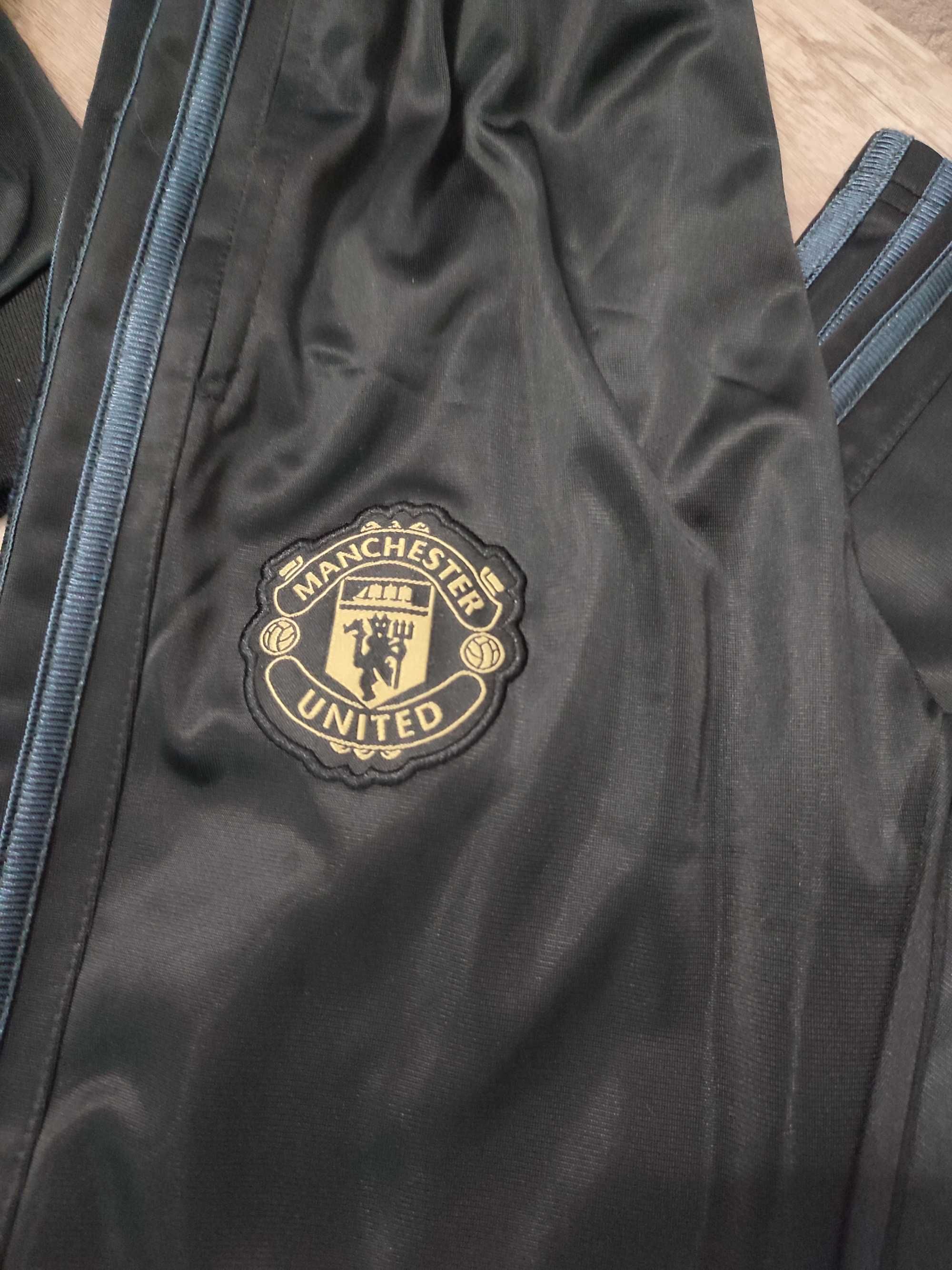 Спортивний костюм Manchester United