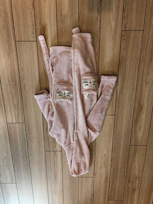 Szlafrok dla dziewczynki rozmiar 122 - 128