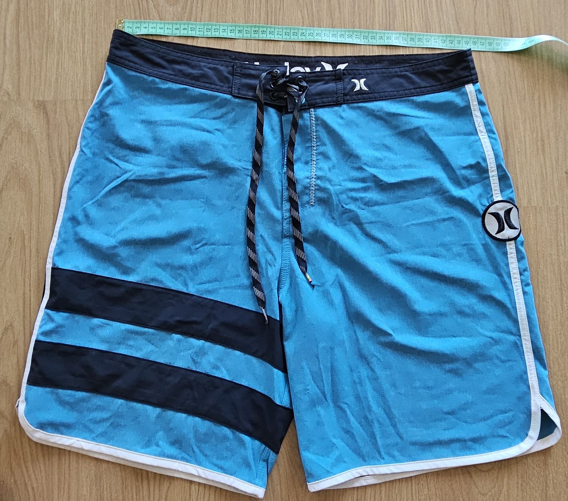 Calções banho azuis e pretos Hurley