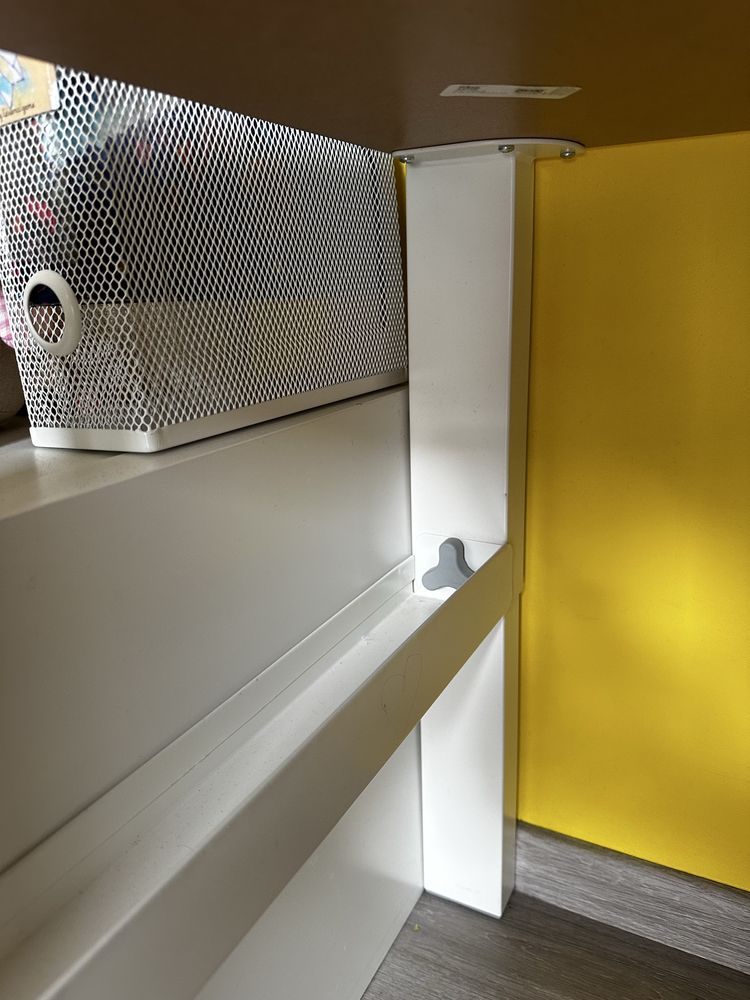 Stolik, biurko dziecience z Ikea + regal
