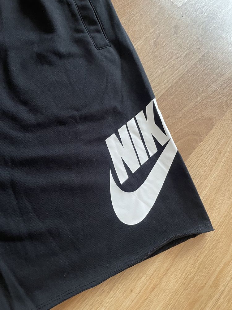 Шорты Nike Big Logo