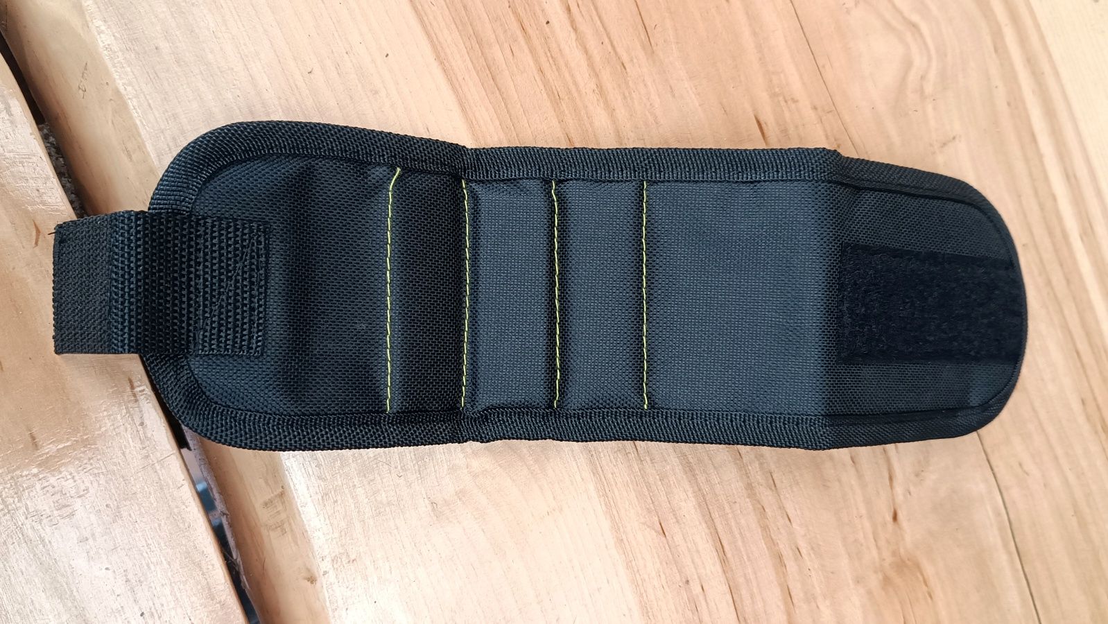 Opaska magnetyczna dla majsterkowicza