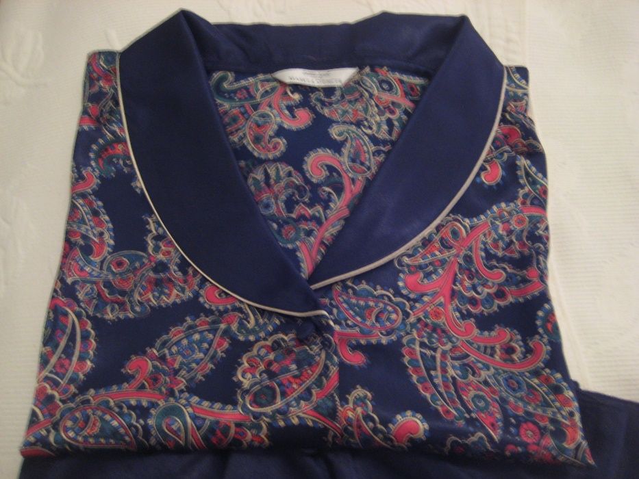 Conjunto Pijama blusa/calções+camisa noite,acetinados(Nunca usados)