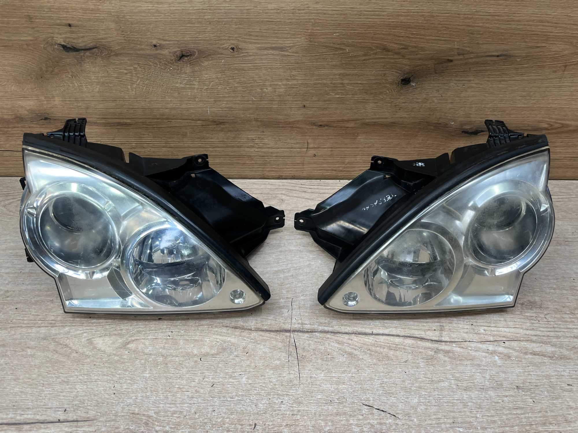 Lampa przednia lewa prawa Hyundai Terracan