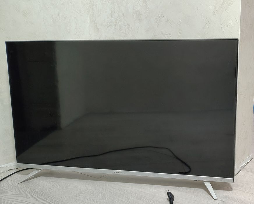 Телевізор 40" Skyworth 40E6
