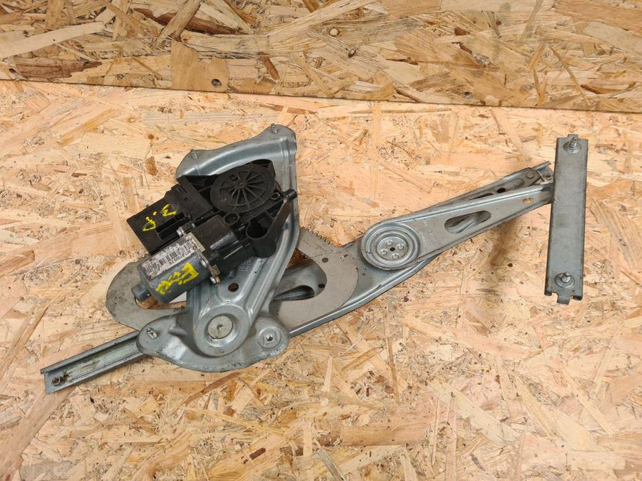 Elevador vidros frente esquerdo RENAULT Megane III Coupé (DZ0/1_)