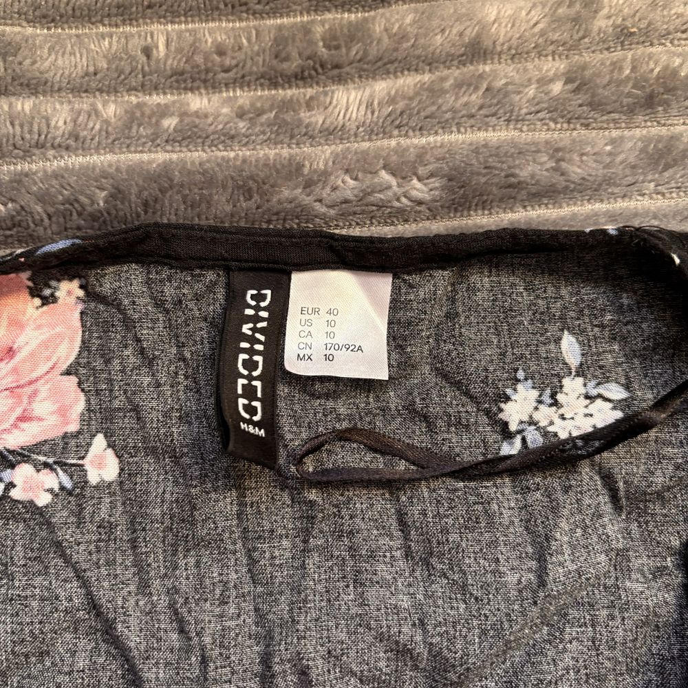 Czarny crop top H&M