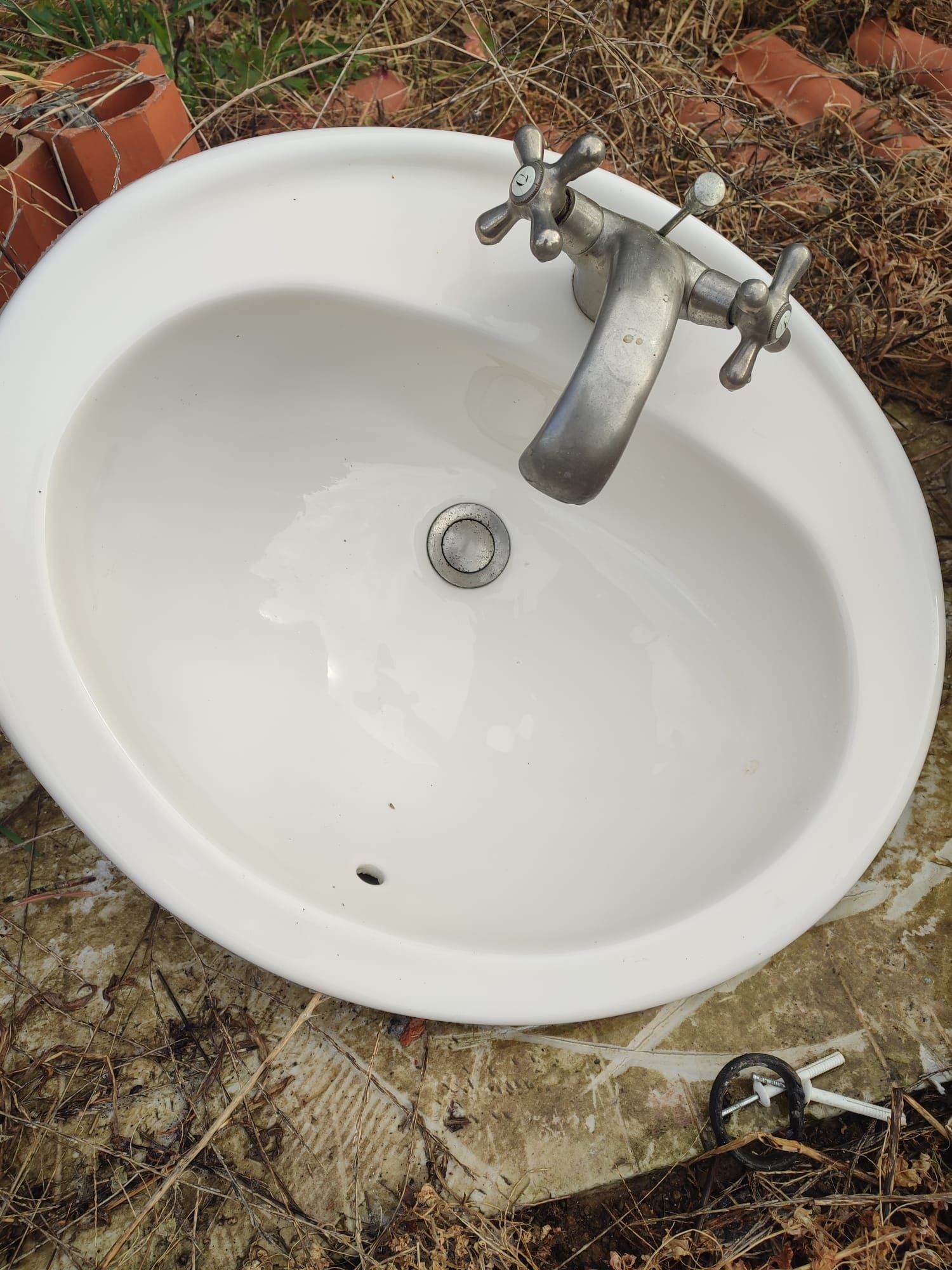 Lavatório em porcelana USADO