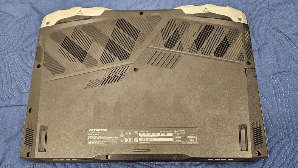 Portátil Acer Predator Helios 300