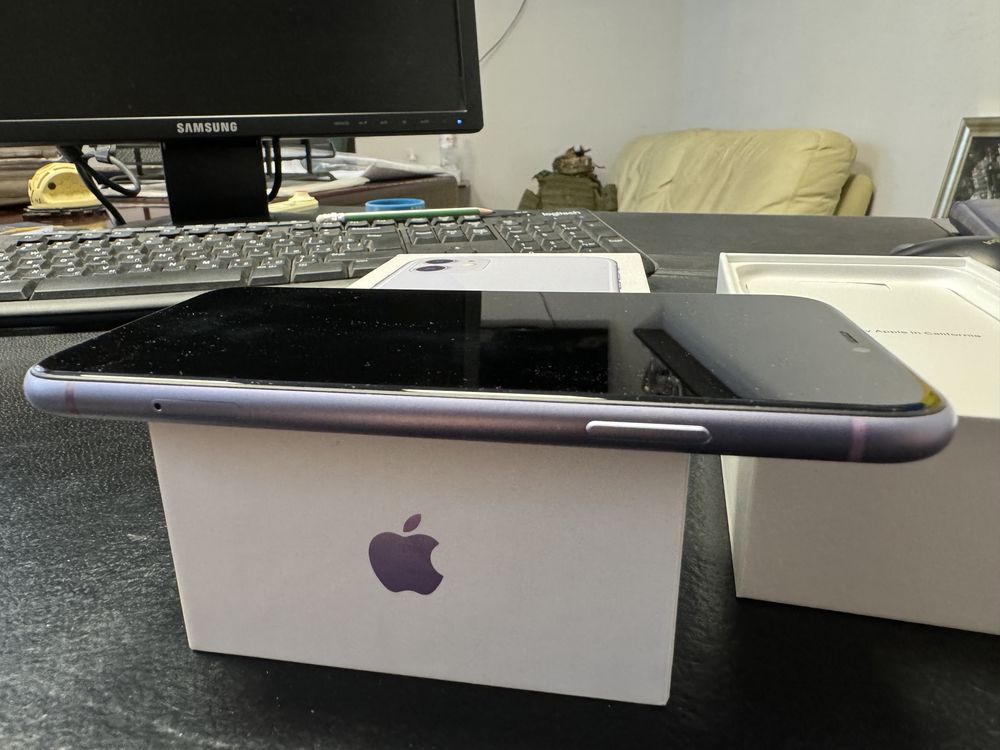 iPhone 11, 128 GB, purple