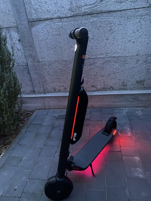 Електросамокат ninebot es4.