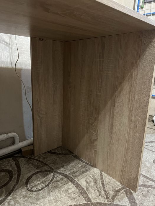 Стол письменный или компьютерный