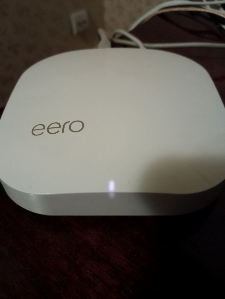 Mesh система Amazon eero pro( 1 eero + 2 eero Beacons) 2gen