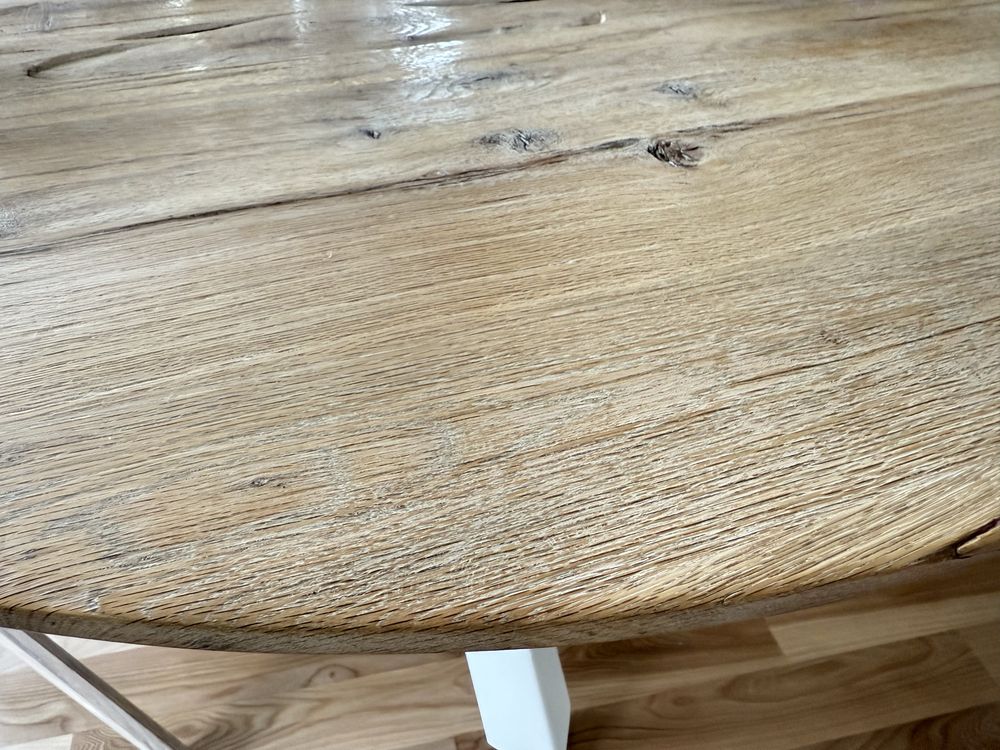 Stół i krzesła włoska produkcja skóra naturalna drewno