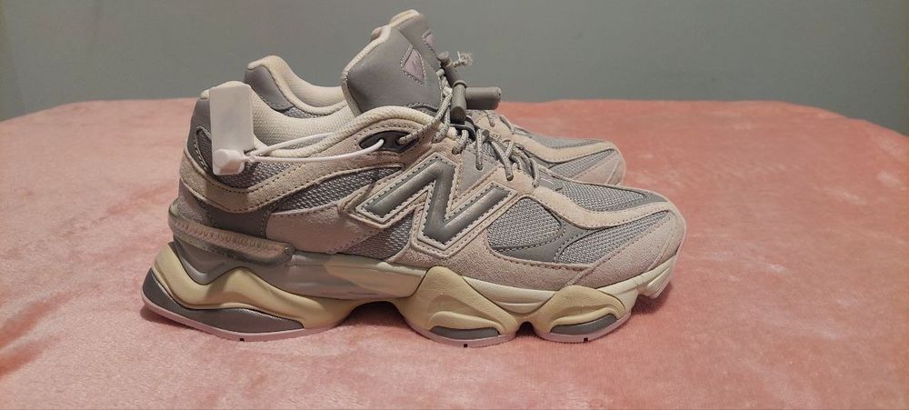 NY Balance u9060gm