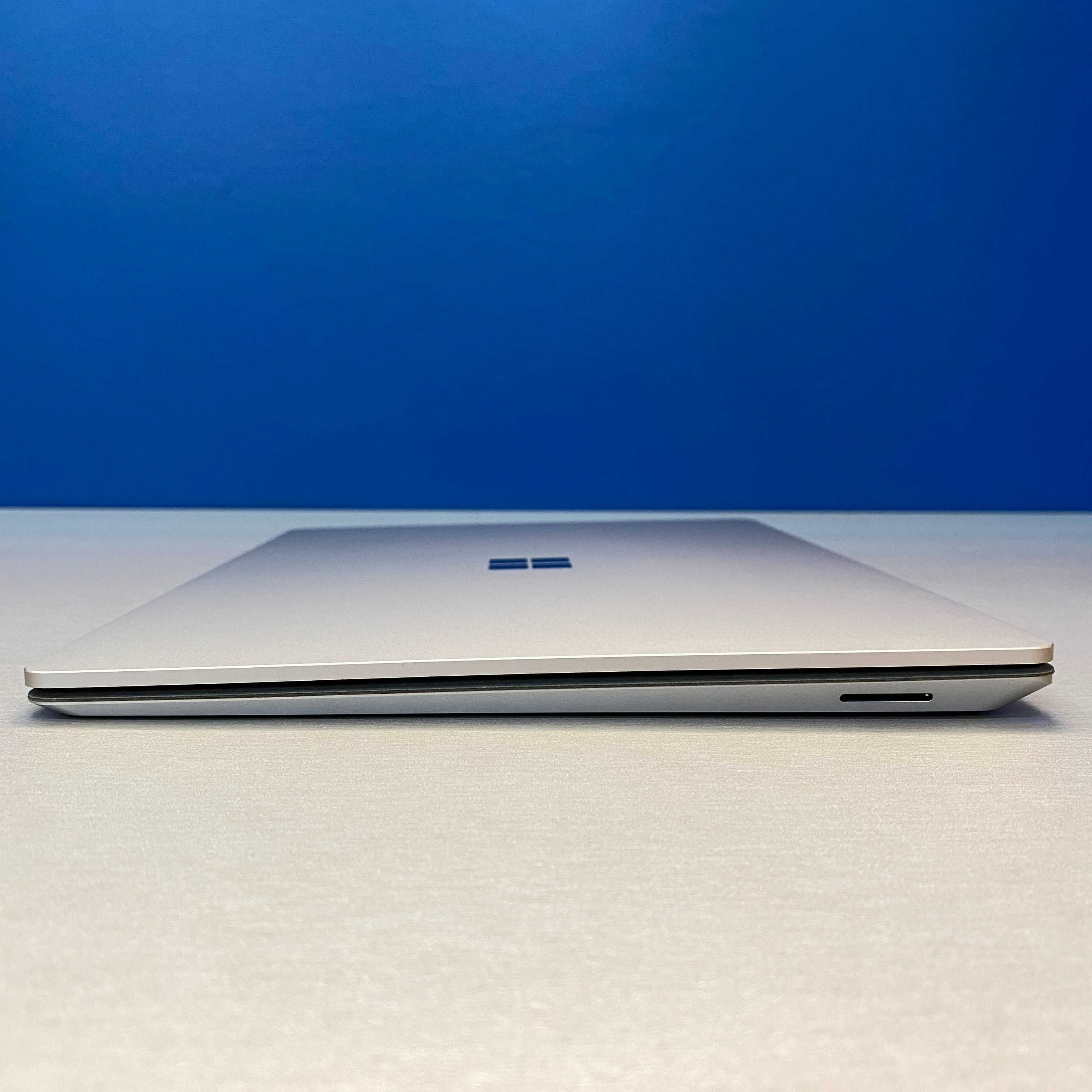 Microsoft Surface Laptop 4 - 13.5" Touch (Ryzen 5 4680U/8GB/256GB SSD)