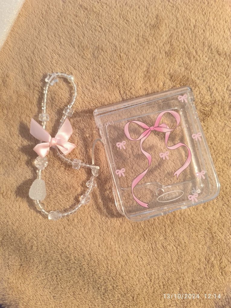Capa Z Flip 6 clear