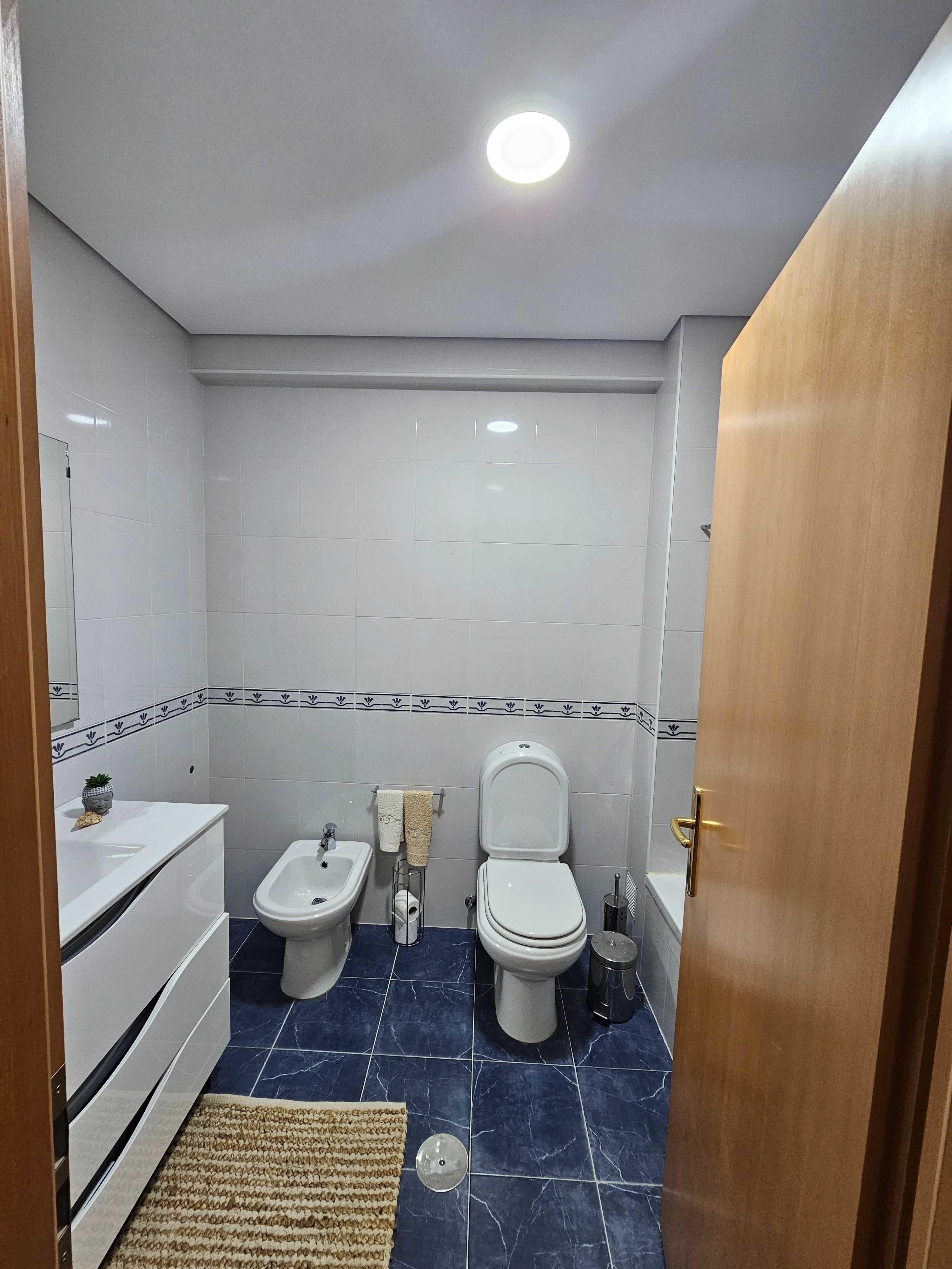 Venda de Apartamento T3 (c/ garagem e terraço)