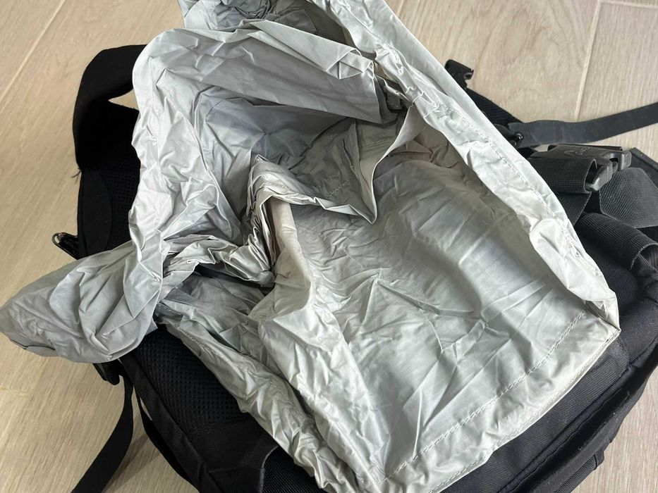 Lowepro CompuTrekker AW –Mala Fotográfica, compartimento para portátil