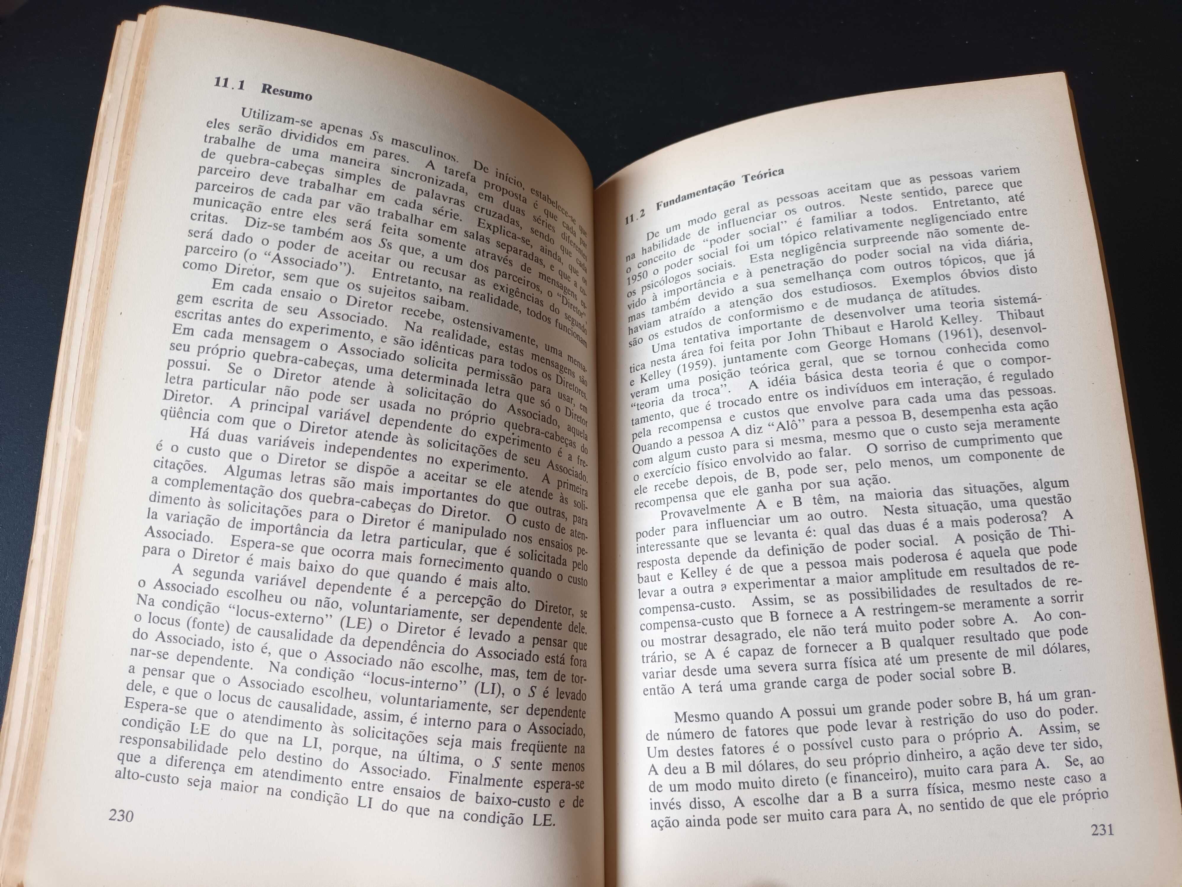 "Psicologia Social Experimental" por Charles D. Ward