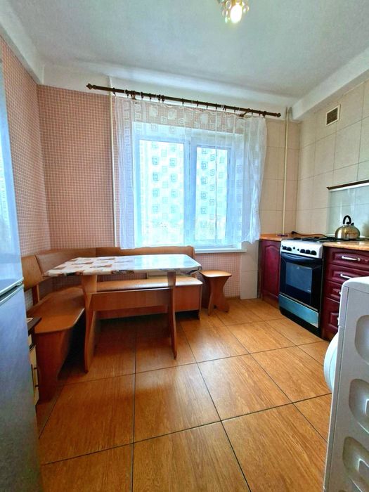 Продаж однокімнатної квартири у центрі Бабурки