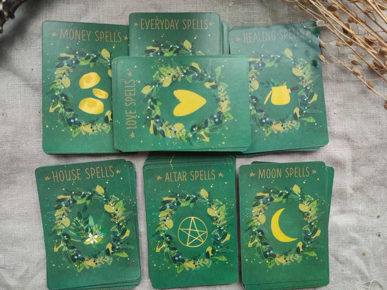 Карти заклинань практичної відьми the practical witch's spell deck