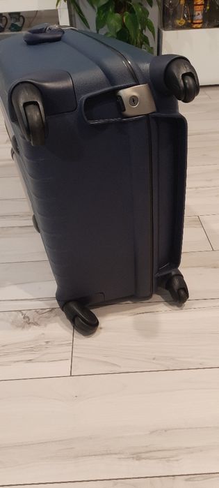 Walizka Samsonite Young Spinner duża na czterech kółkach