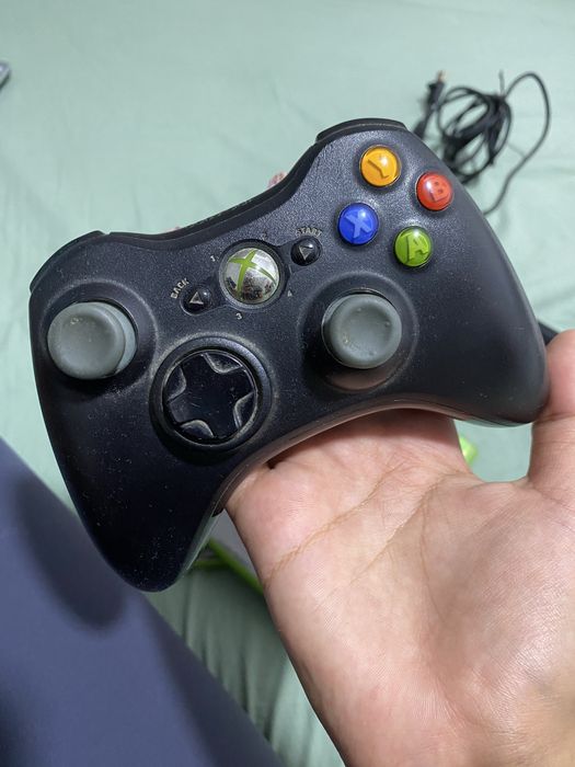 Xbox 360 + Kinect + 1 Controle + 2 Jogos (Injustice e Diablo III)