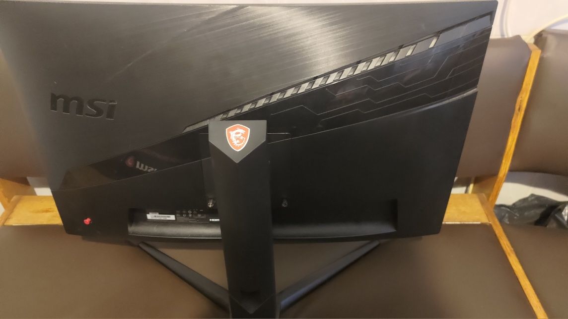 Монітор 27" MSI Optix MAG271CQR
