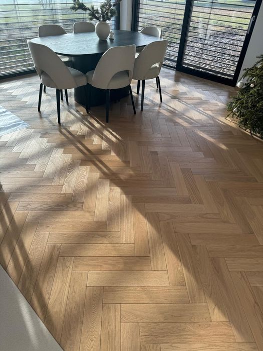 Deski podłogowe.Warstwowe.Parkiet.Drewno.Jodełka.Na podłogówkę.montaż