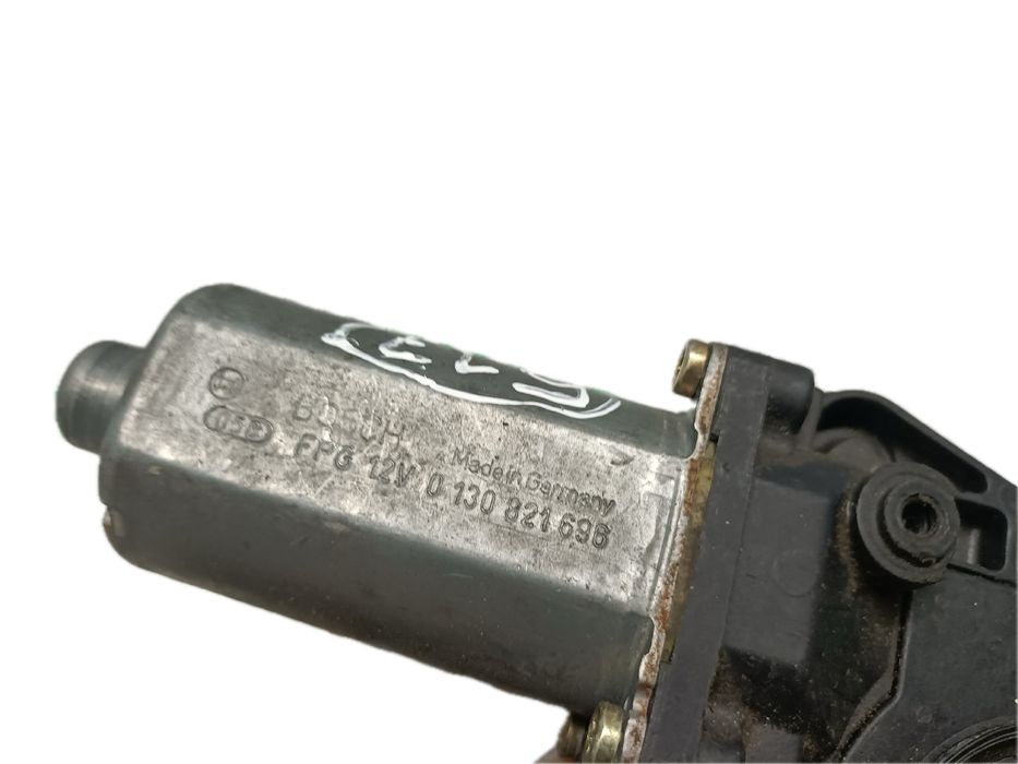 Motor vidro trás direito VOLKSWAGEN Passat (3B3)