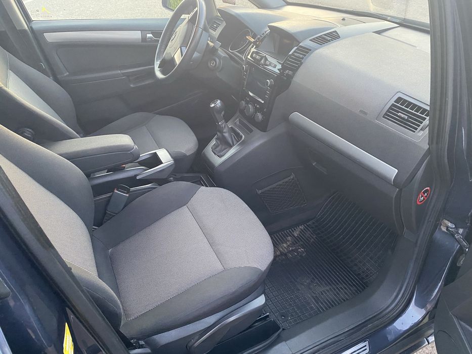 Opel Zafira b 2.2 бензин