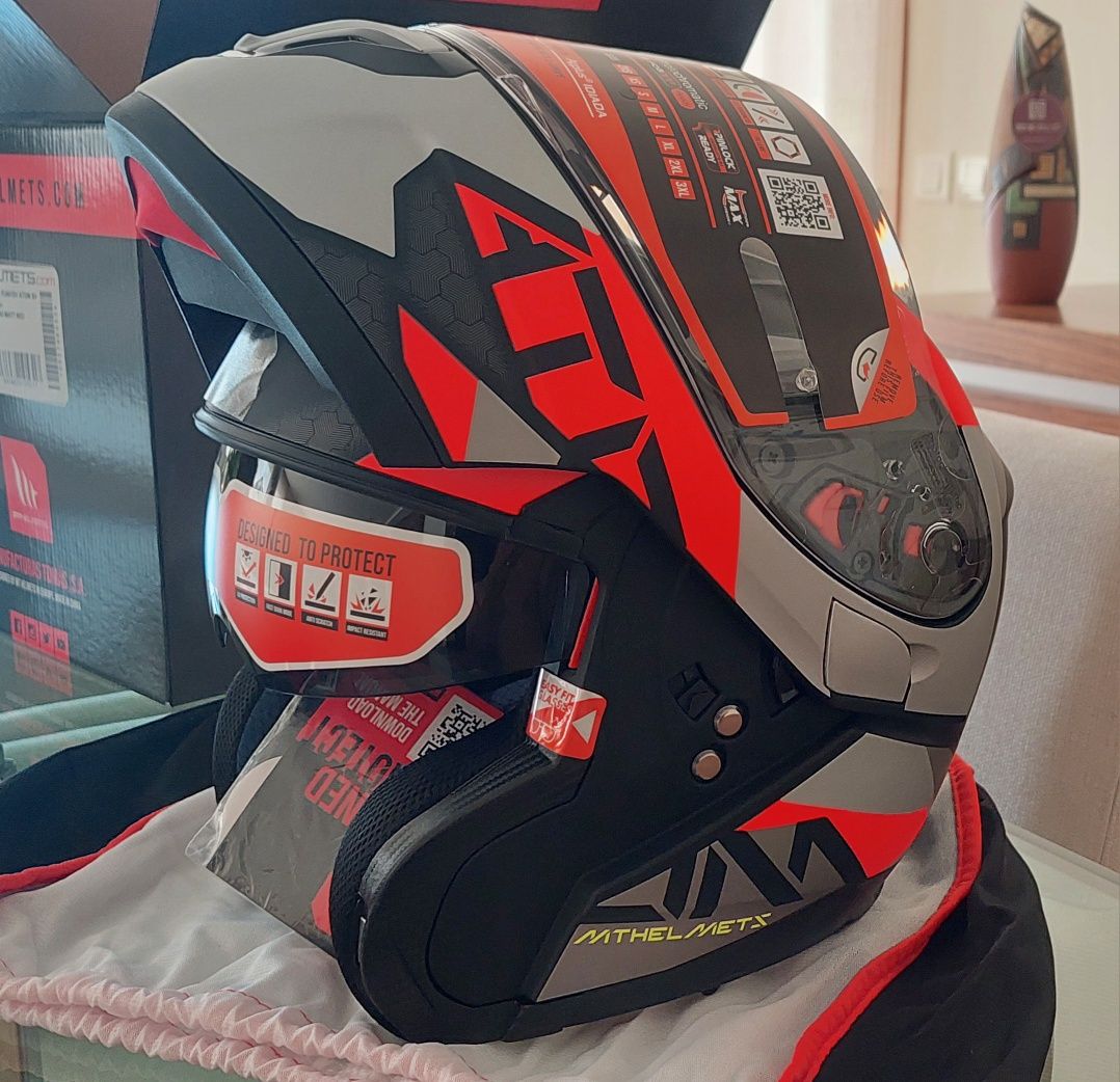 Capacete Modular MT Helmets