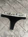 Stringi Calvin Klein L czarne nowe majtki bielizna damska