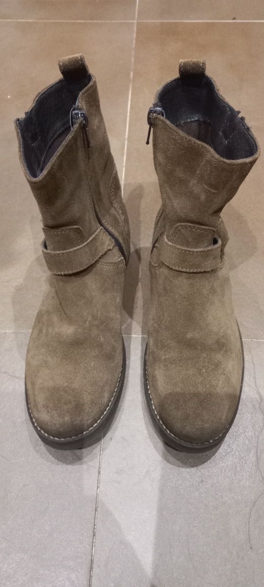 Botas castanhas em camurça n° 35