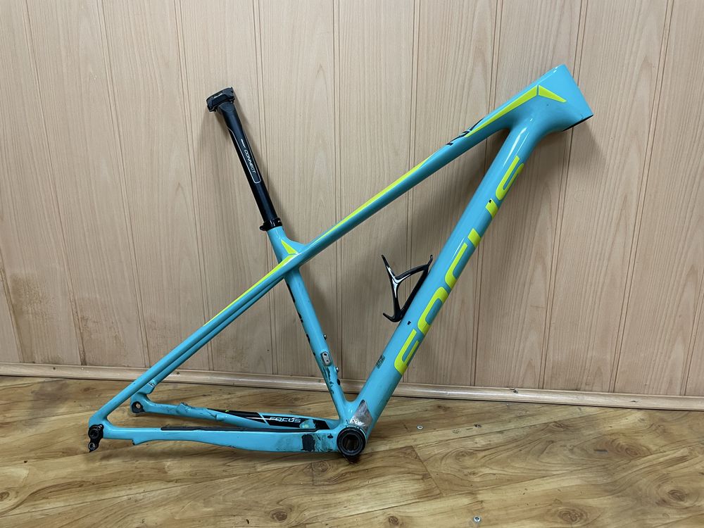 Vários quadros de bicicleta