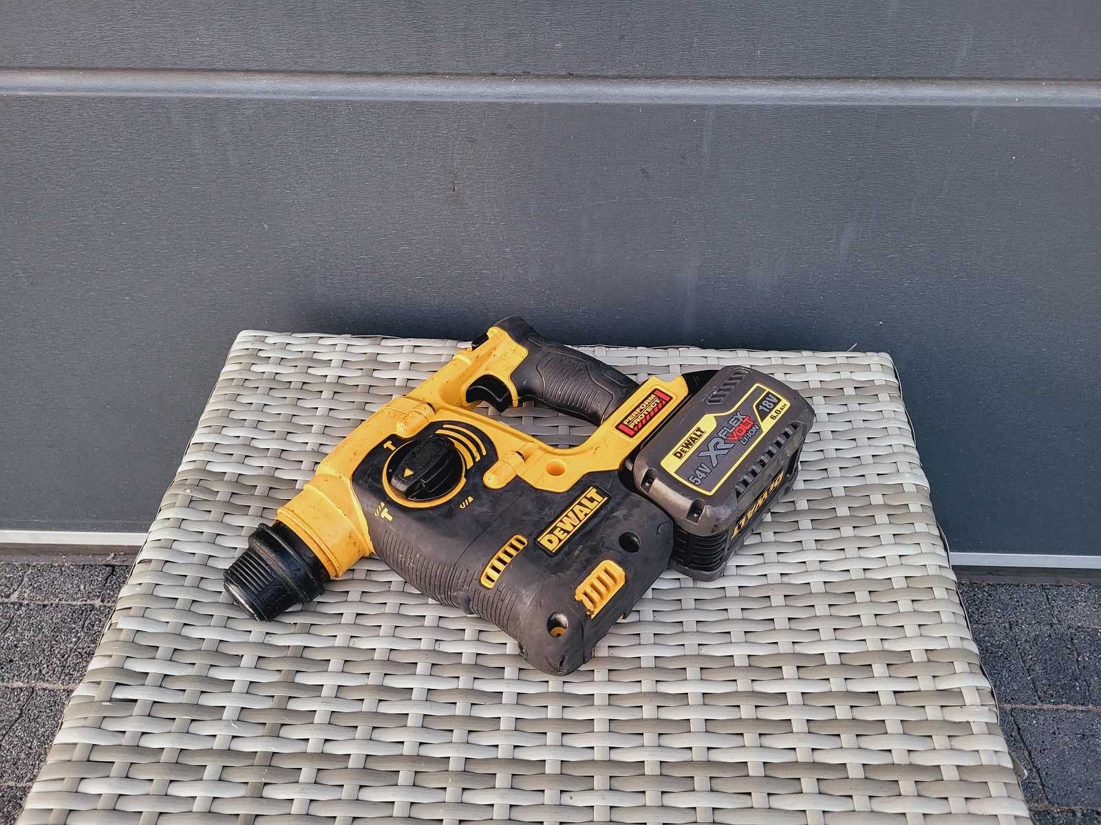 DeWALT DCH253N młotowiertarka SDS+, 18V,  3-funkcyjna + Akumulator 6Ah