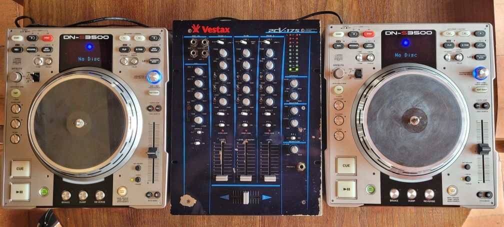 Cdj's Denon S-3500 + Mesa Mistura Vestax PCV 175
