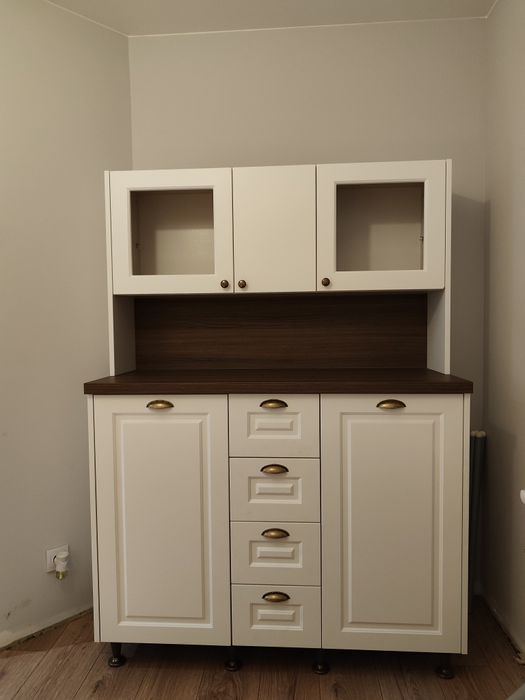 Kredens w stylu PRL nowy