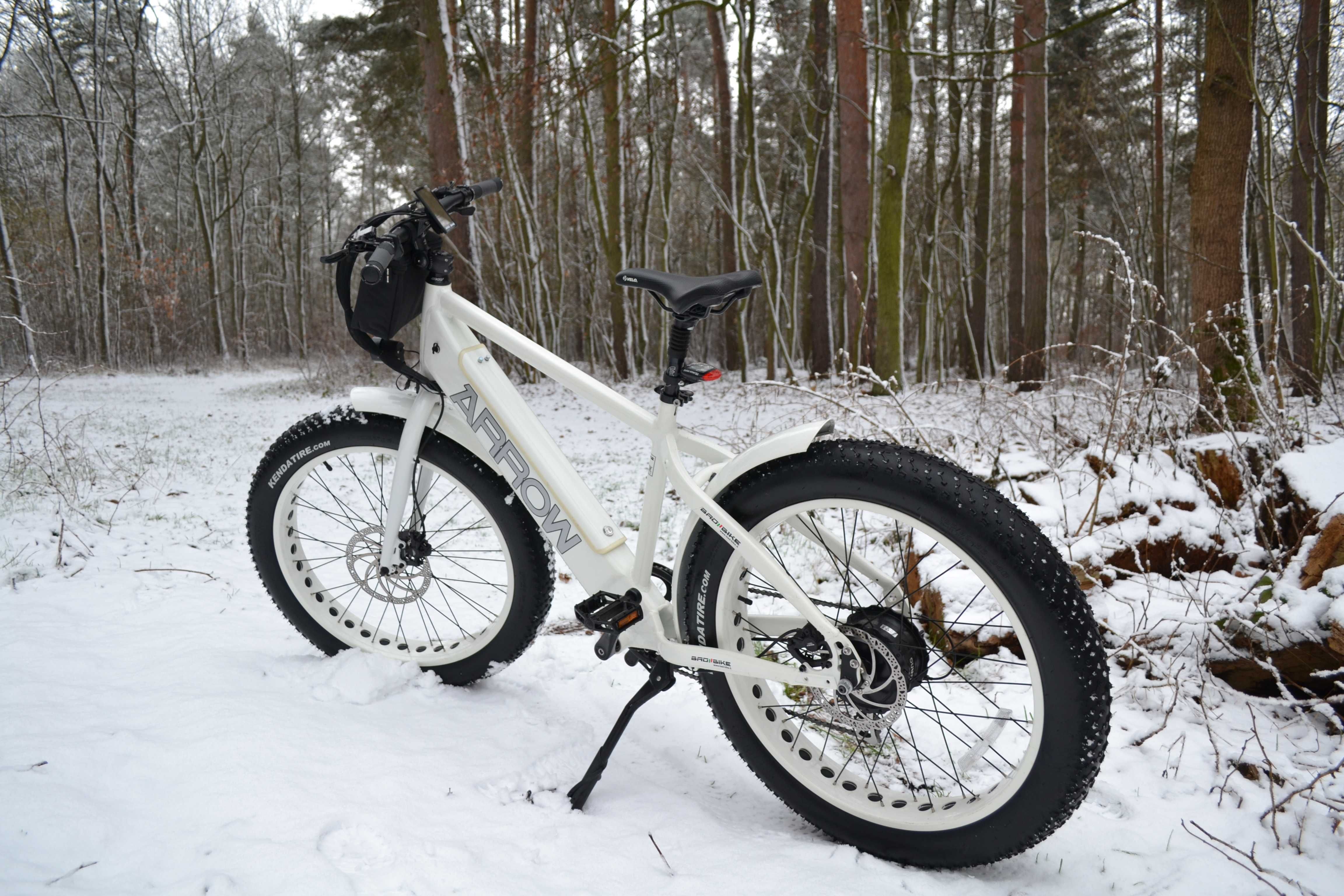Rower elektryczny BAD BIKE – szerokie koła, jak nowy, made in Italy