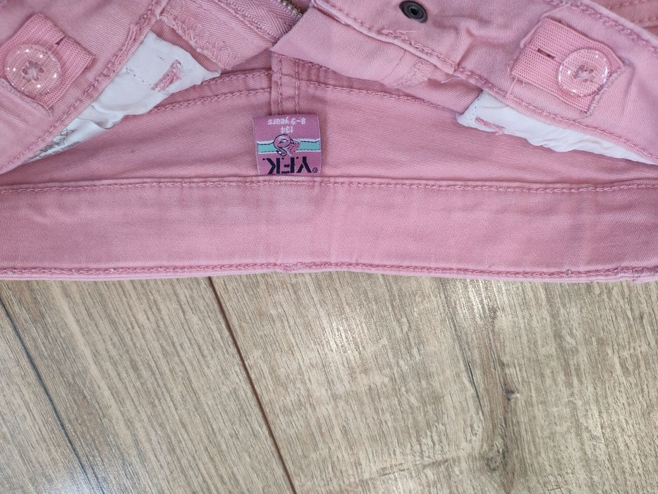 Krótkie spodenki rozm. 134
