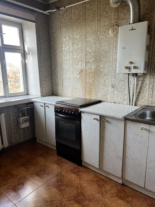 Продам 1 к квартиру по Победе, район Вознесеновского рынка.