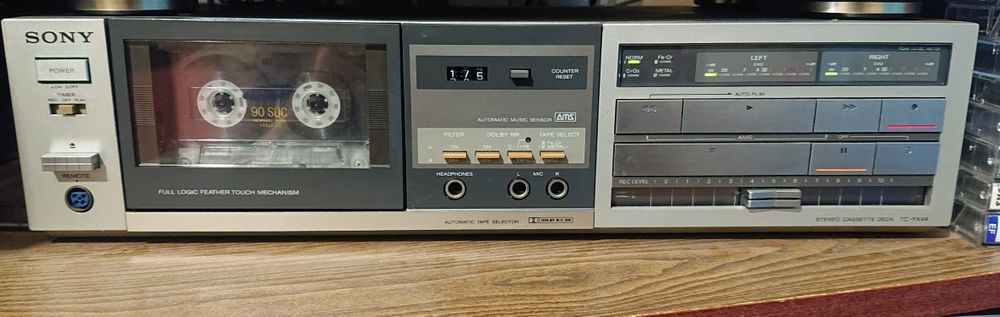 Продам Касетную деку Sony TC-FX44