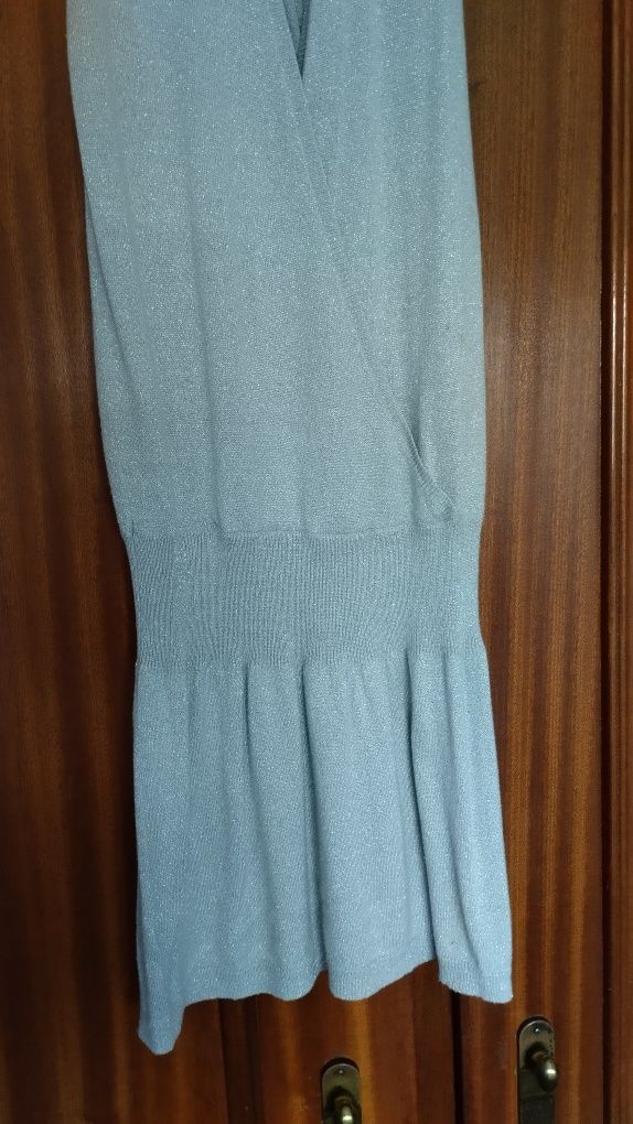 Vestido cinza com brilhantes