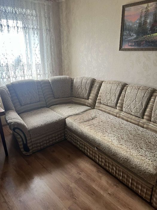 Продам угловой диван, и кресло !!!