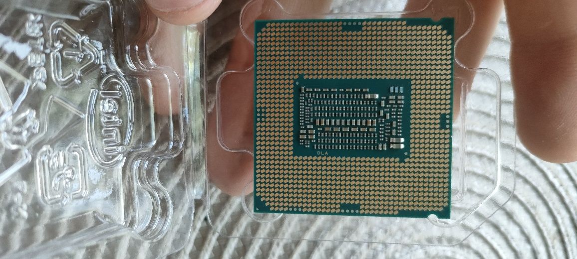 Procesor Intel core i7 9700kf używany