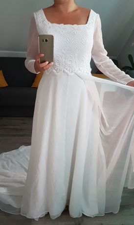 Rustykalna suknia ślubna  z długim rekawiem